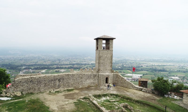 Preza – Ballkoni Natyror i Tiranës, ku historia, natyra dhe mikpritja shqiptare bashkohen